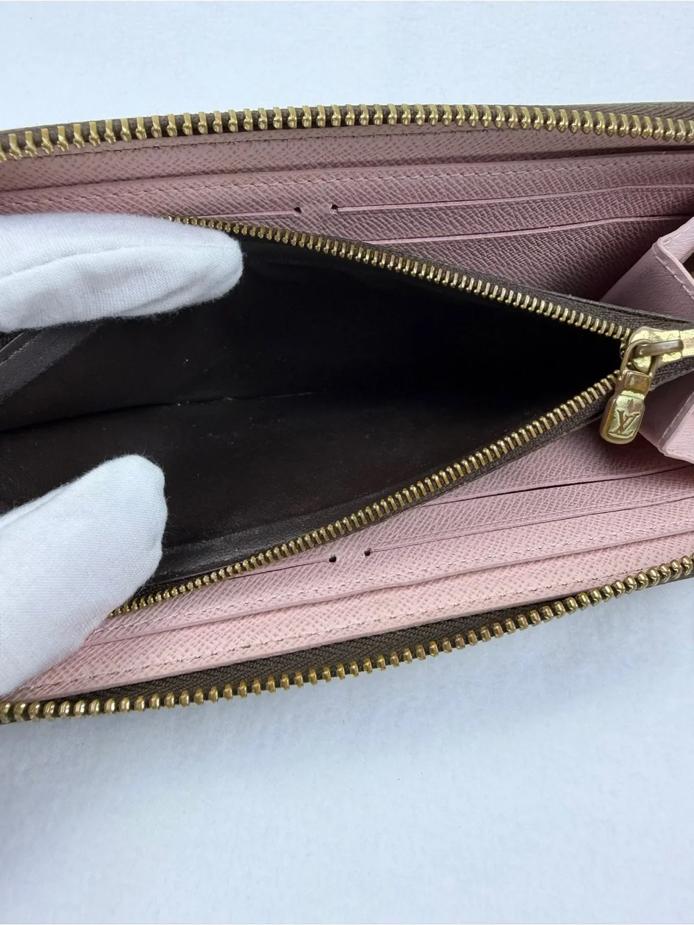 Authentic LOUIS VUITTON Damier Ebène Zip-Around Ballerine Pink Interior